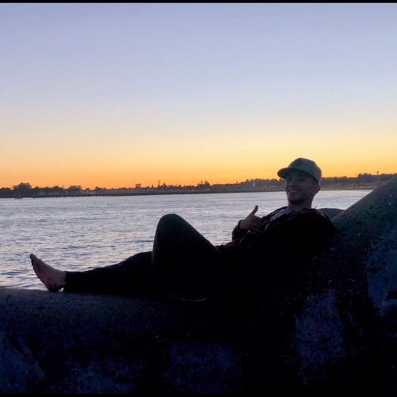 Meet Your Posher - Picture 3 of 3